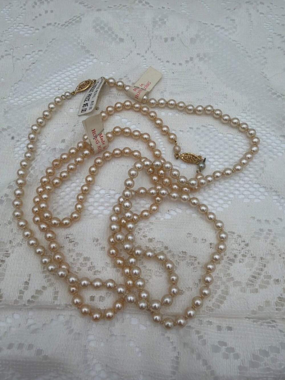 Vintage Faux Pearl Necklace Gold Clasp Made In Hong Kong Retro Jewelry 16 Inches